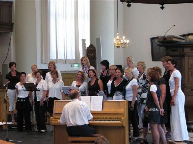 Femmes Pur Sang o.l.v. A.Romanov